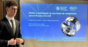 Un alumno en Ingeniería Mecánica de la UPCT diseña una llanta para un Porsche de competición