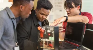 Un dispositivo solar de bajo costo recopila datos en tiempo real y ayuda a las comunidades nómadas del Cuerno de África a anticiparse a los efectos del cambio climático