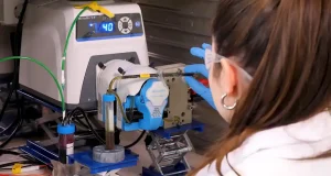 Esta universidad española ha conseguido reciclar baterías de litio de coches eléctricos mediante un proceso químico que no deja residuos