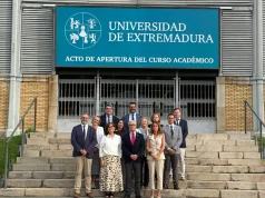 Pedro Fernández aspira a la reelección como rector de la UEx acompañado de un equipo con representación de los cuatro campus universitarios