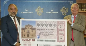 La Universidad de Castilla-La Mancha celebra su 40 aniversario con un décimo de Lotería Nacional