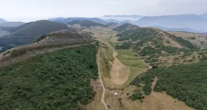 Cuero funcionó durante siglos como punto de encuentro de viajeros y comerciantes de la montaña asturiana