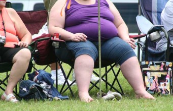El ayuno intermitente y el ejercicio ayudan a perder más peso en personas con obesidad, pero no reducen más la grasa hepática