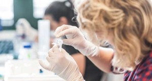 Crue Universidades Españolas insta a mejorar las condiciones laborales del personal universitario
