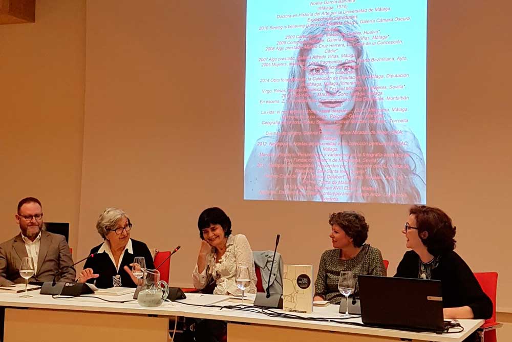 Presentación del libro sobre arte y mujer en el el Pompidou de Málaga. 
