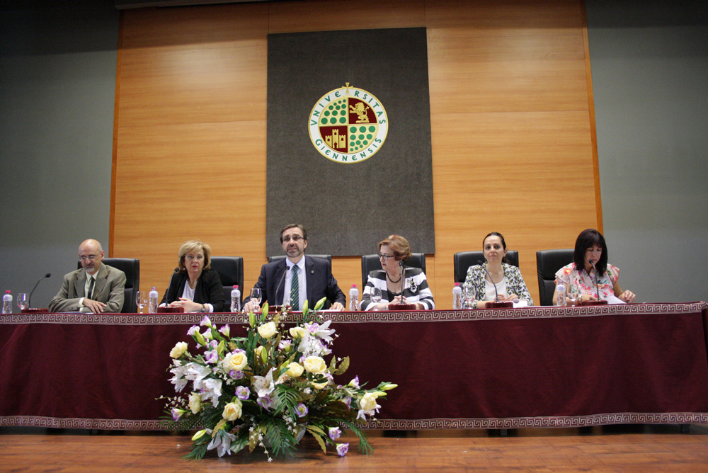 El rector clausuró el Programa de Mayores de la UJA. 