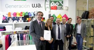 El rector ha inaugurado la tienda oficial de la UJA.