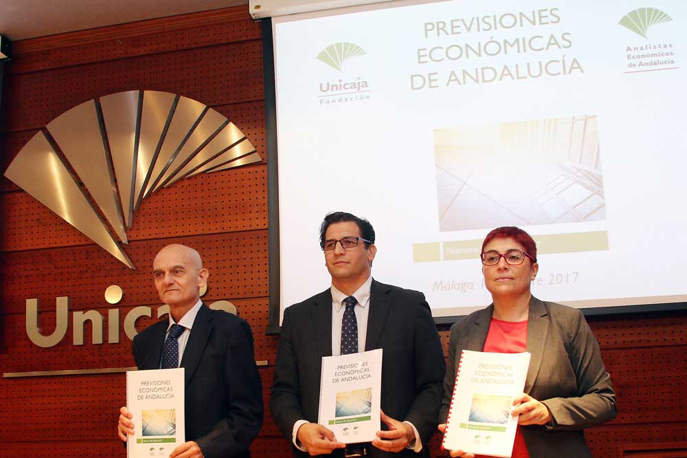 Presentación del informe Previsiones Económicas de Andalucía de Analistas Económicos, patrocinado por Unicaja Banco.