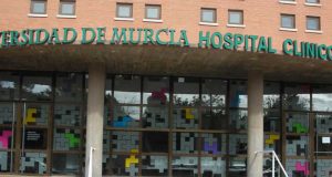 Los servicios asistenciales de la Universidad de Murcia comienzan a abrir al público para atender urgencias