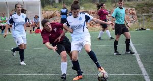 El estrés competitivo en el fútbol de élite influye en los antojos alimentarios, especialmente en las jugadoras