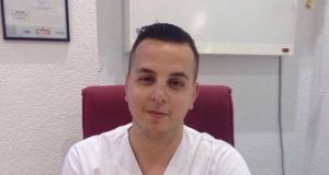 El alumno de la UMU Paco Cascales, primer sordo profundo de nacimiento sin ayudas técnicas que se gradúa en la universidad española