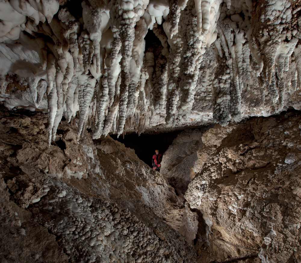 Interior de las Cuevas de Sorbas.