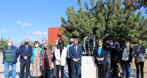 Una escultura de la UAL, contra el estigma en salud mental