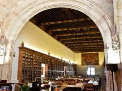 La Universidad de Granada conmemora los 500 años de la Real Cédula de 1526 con una exposición itinerante por sus bibliotecas