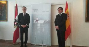 El profesor de la UCLM Jesús Padilla recibe la Cruz de Honor para las Ciencias y las Artes de Austria