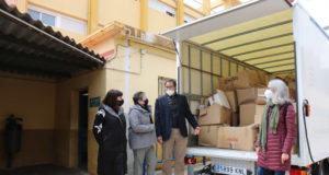 La Universidad de Alicante hace una donación de material a la Fundación Salud y Comunidad