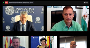 Cientos de jóvenes deciden su futuro profesional con la I Feria Aula de la UAL