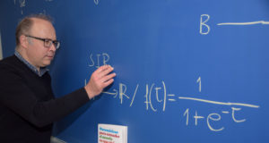 Matemáticas para entender el mundo, nuevo libro de Juan Medina (UPCT)