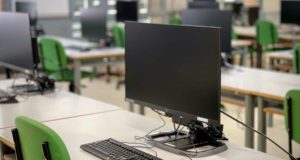 La UAL renueva sus aulas de informática de cara al próximo curso