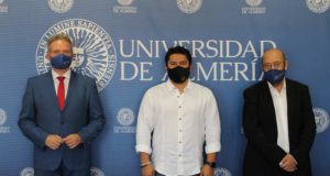 El ministro de Agricultura y Ganadería de El Salvador visita la UAL interesado en su potencial agroalimentario