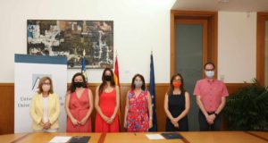 La UA y la Consejería de Innovación combatirán la brecha digital generacional
