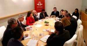 La Reina preside en Los Ángeles una sesión de trabajo sobre el futuro del español en Estados Unidos