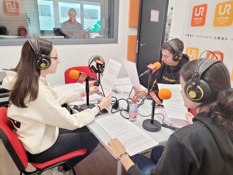 La radio de la UJA cumple 13 años y lo celebra con una programación ...
