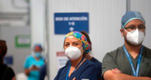 Un nuevo estudio revela la presión «desproporcionada» que sufrieron las sanitarias en la pandemia
