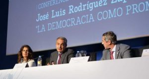 Rodríguez Zapatero apela en la UMA al diálogo para resolver los conflictos