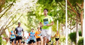 Correr es una actividad muy saludable, pero hacerlo sin preparación puede poner en riesgo el corazón
