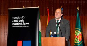 La UJA y la Fundación José Luis Martín López ofrecerán becas para jóvenes con menos recursos