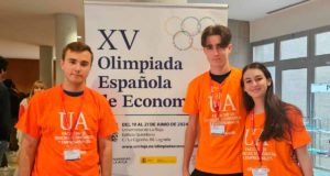 Uno de los ganadores de la Olimpiada de Economía en la UA representará a Ciencias Económicas en la final internacional