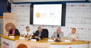 Un curso de verano de la UCLM se acerca al pasado, presente y futuro de la computación cuántica
