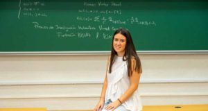 Una investigadora de la UGR, ganadora del mayor premio de la Sociedad Matemática Española