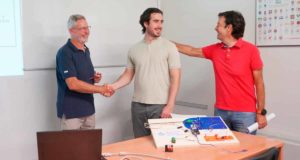Una pinza quirúrgica con materiales inteligentes que va a revolucionar las operaciones de laparoscopia