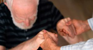 Relación entre la obesidad y el Alzheimer: la grasa corporal podría acelerar la progresión de la enfermedad