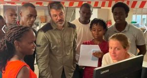 Así es el primer sistema de resonancia magnética de bajo coste que un equipo español ha instalado en África