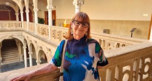 Mónica Doña: «Empecé a leer a Ángeles Mora porque ella escribía clara y sencillamente lo que yo necesitaba leer»