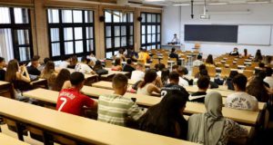 Aprobado el calendario de trámites de estudios universitarios en Andalucía: estos son los plazos