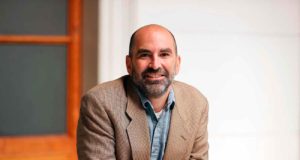 Nicholas Longo: «Si nos importa la democracia, debemos practicarla en cómo enseñamos»