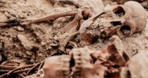 La UGR recupera los restos de ocho víctimas del franquismo en el cementerio de un pueblo granadino