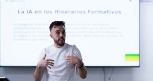 «La IA permite ahorrar tiempo en tareas repetitivas y deja más espacio para la creación del docente»