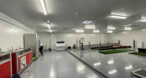 Una empresa creada en la UCLM y especializada en superficies deportivas, premiada por los empresarios de Toledo