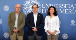 La Asociación Española Contra el Cáncer becará una tesis doctoral en la UAL
