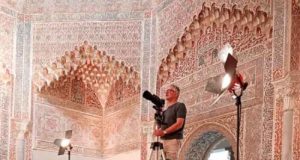 Un edificio nazarí de Granada esconde restauraciones en las yeserías que respetaron el trabajo del siglo XIV