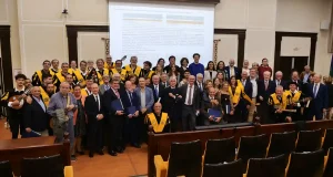 Medicina de la UMA concede su Distinción de Honor a la tuna de la facultad