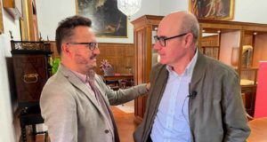 El rector de la UGR vuelve a su puesto tras recuperarse del infarto que sufrió en septiembre