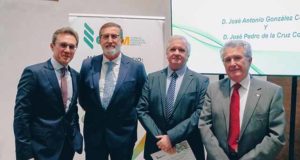 Un grupo de científicos de la UMA, premiados por un trabajo sobre los beneficios del aceite de oliva