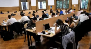 La UGR dispone de 9.100 puestos de estudio para preparar los exámenes de enero