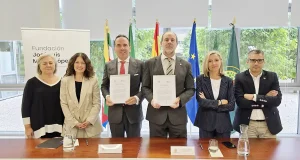 La UJA recibe el apoyo de la Fundación José Luis Martín López para sus becas de Ayuda Social Urgente